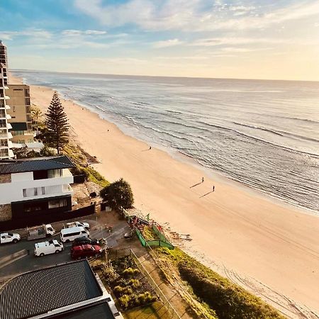 Absolutely Stunning! On The Beach !!! Gold Coast Exterior photo
